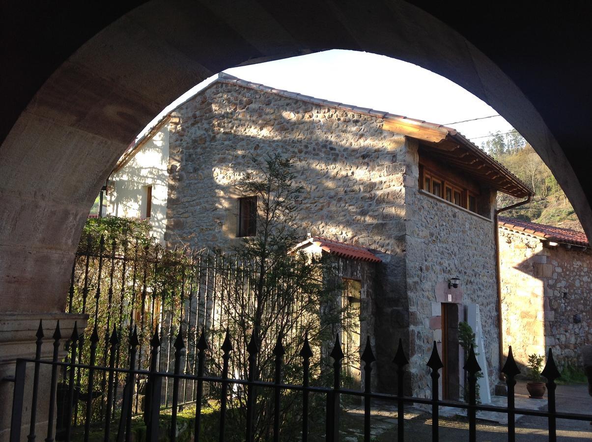 Casona De La Salceda Treceño Exterior foto