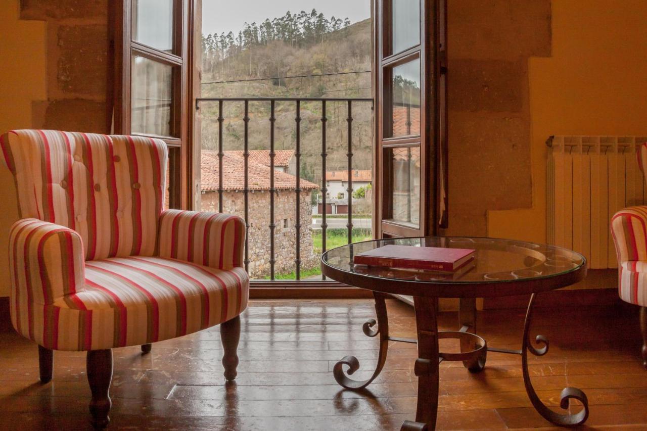 Casona De La Salceda Treceño Exterior foto