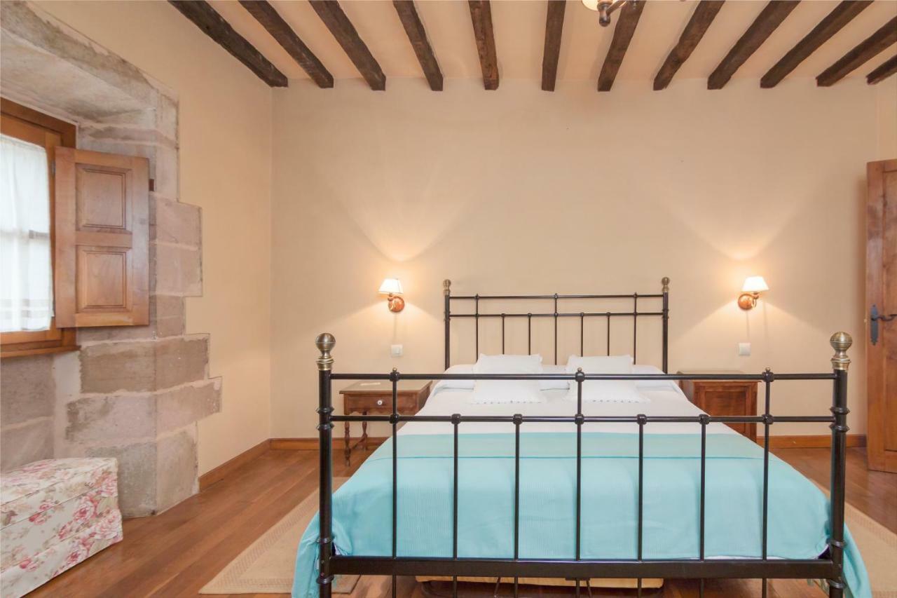 Casona De La Salceda Treceño Exterior foto